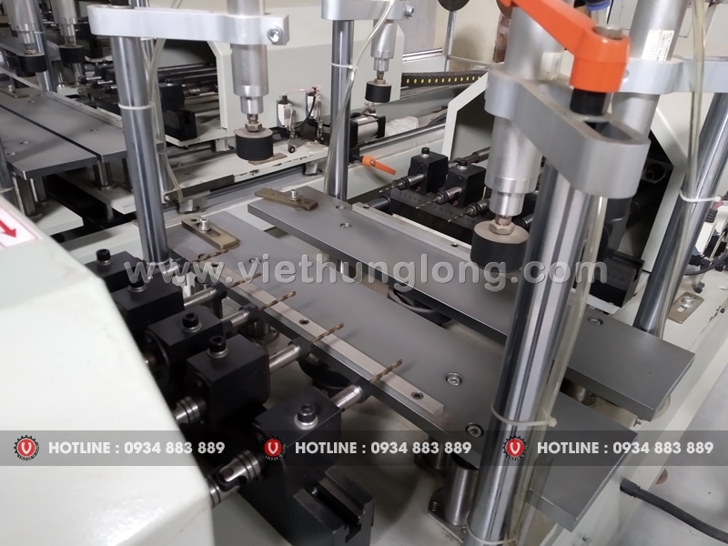 máy khoan lỗ bản lề Saike